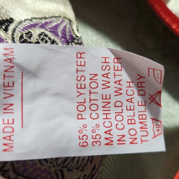 Tradiotional ChineseKids Cream and Red Set Size 15. - Picture 3 of 15